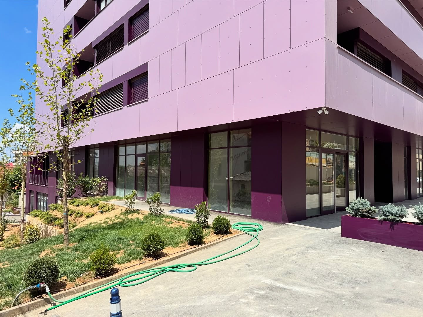 Lokal me QIRA – Lagjja e Muhaxherëve – Kulla Rozë, Prishtinë1