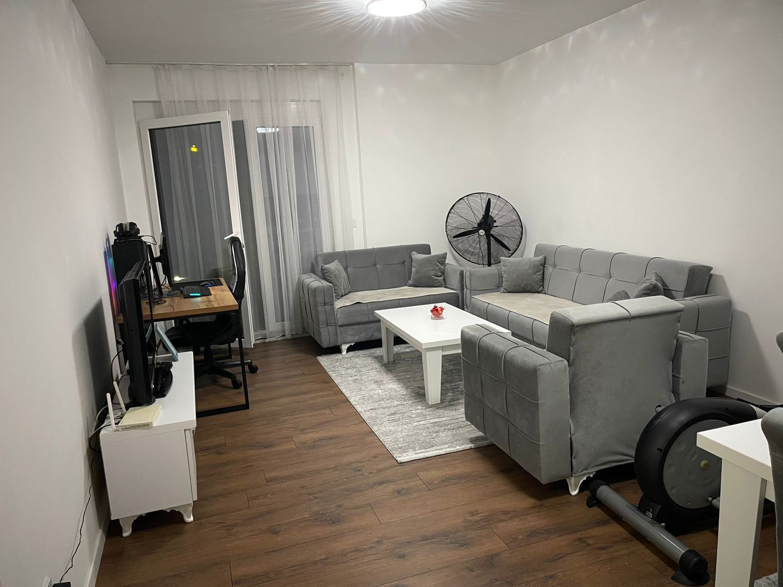 b64ef989-5698-4f86-98d2-03877735b702